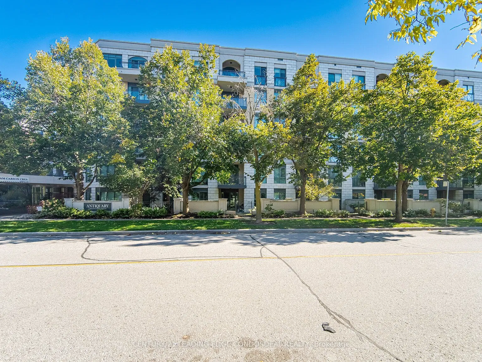 3 bed, $2,900 — Photo 2