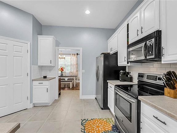 4th image of 12310 Lake Valley Dr