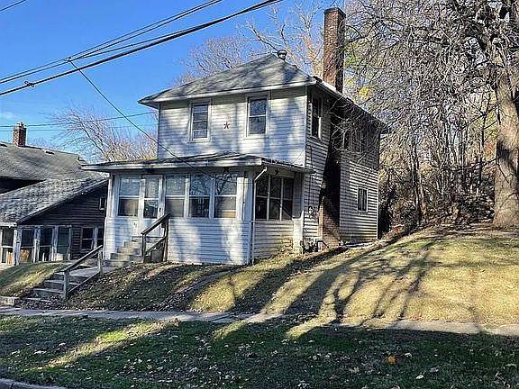 2nd image of 18 Walnut St