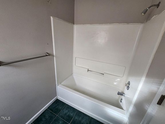 3rd image of 3857 Goodhope Ln