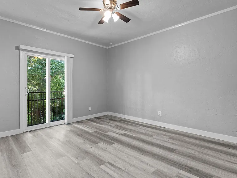820 Lime Avenue — Photo 23