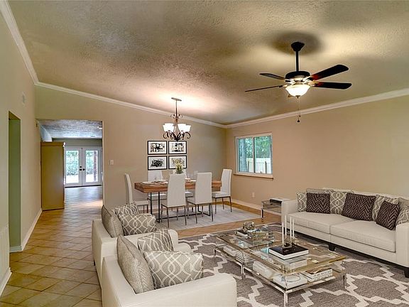 You will fall in love with the open spacious floorplan.  Easy maintenance tile floors. Neutral wall paint.