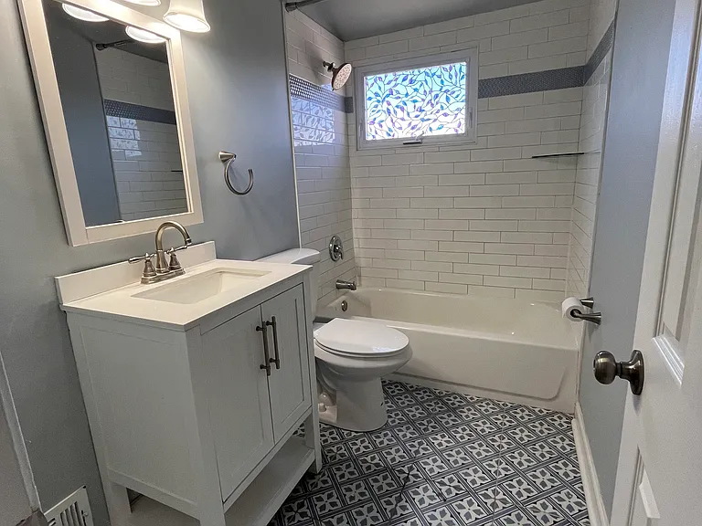 4905 Wilkens Ave — Photo 18