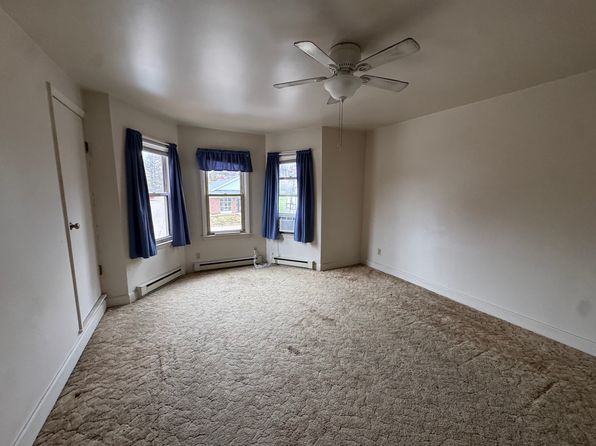 19 E Main St APT 15-1/2