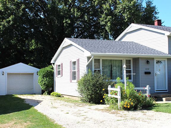 3rd image of 1232 Bridge Ave