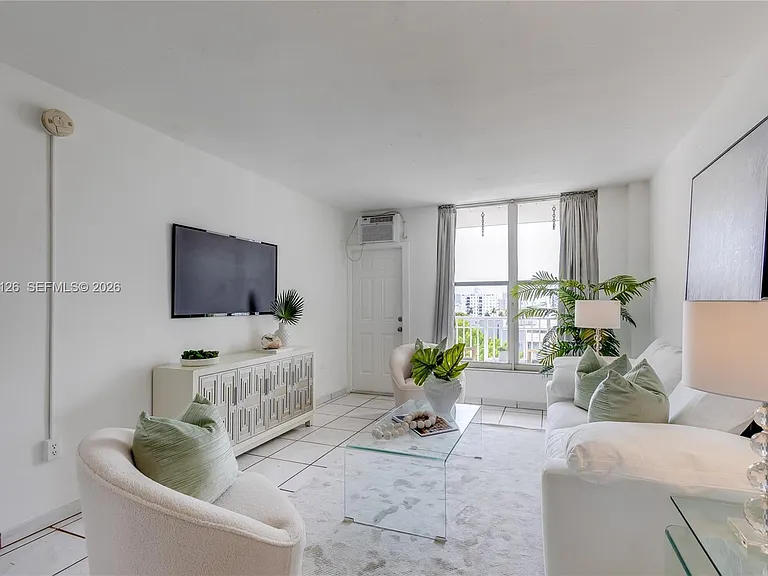 1300 Lincoln Rd #B802 — Photo 11