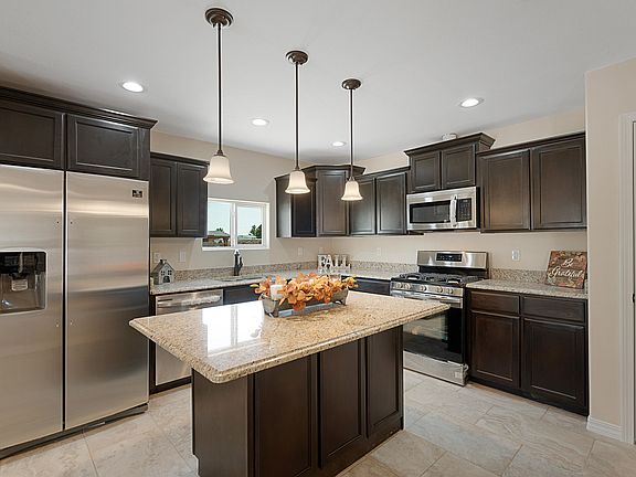 4th image of 10815 Regina Dr