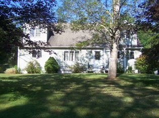 227 Alton Bradford Rd, Wood River Junction, RI 02894