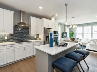 342 N Geneva St, Aurora, CO 80010