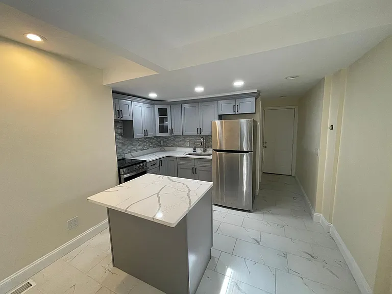 238 Ludlow St #1 — Photo 8
