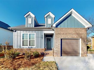 2504 Pitts Dr, Charlotte, NC 28216