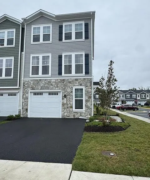 149 Choke Cherry Ct — Photo 18
