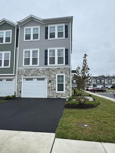 1st image of 149 Choke Cherry Ct