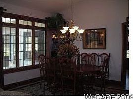 4th image of 3033 Lakeshore Dr