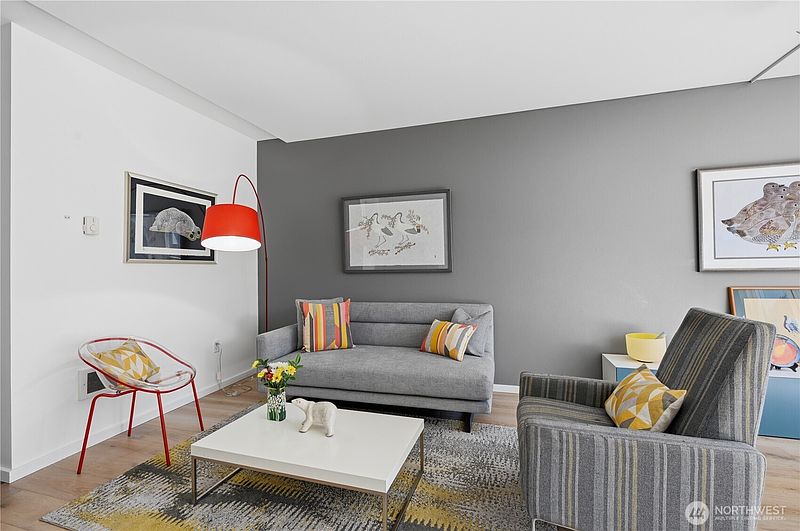 5th image of 76 Cedar Street #611