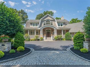 71 Bevin Rd, Northport, NY 11768