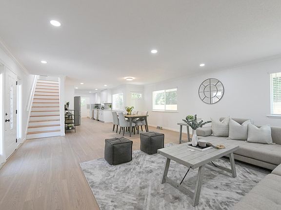 3rd image of 2083 Lernhart Street