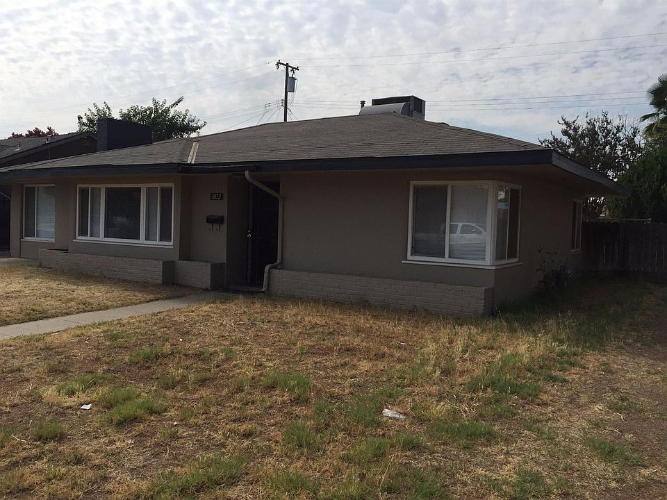 2nd image of 3872 Kenmore Dr S