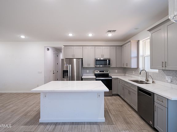 5th image of 11538 E 4TH Avenue