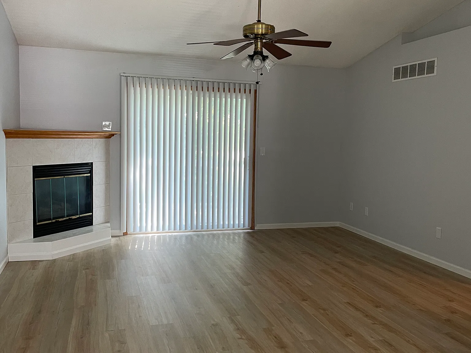 3 bed, 1500 sqft, $1,880 — Photo 3