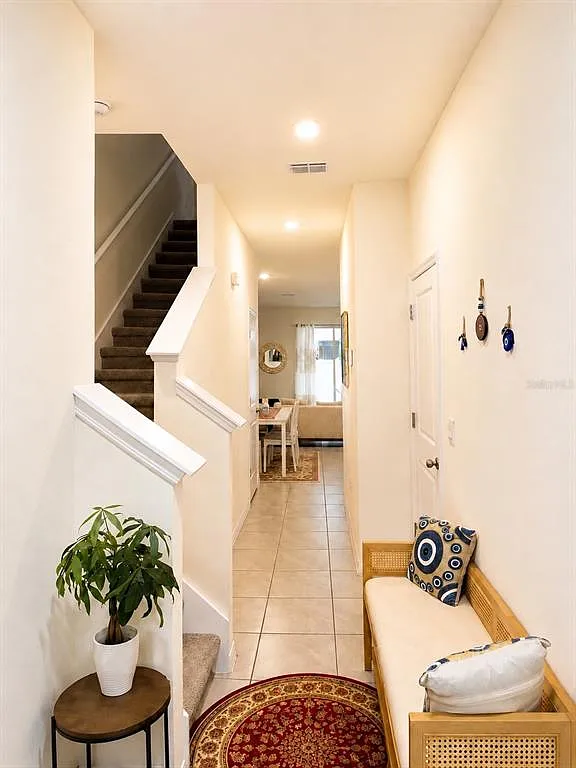 3 bed, 2.5 bath, 1758 sqft, $2,900 — Photo 3