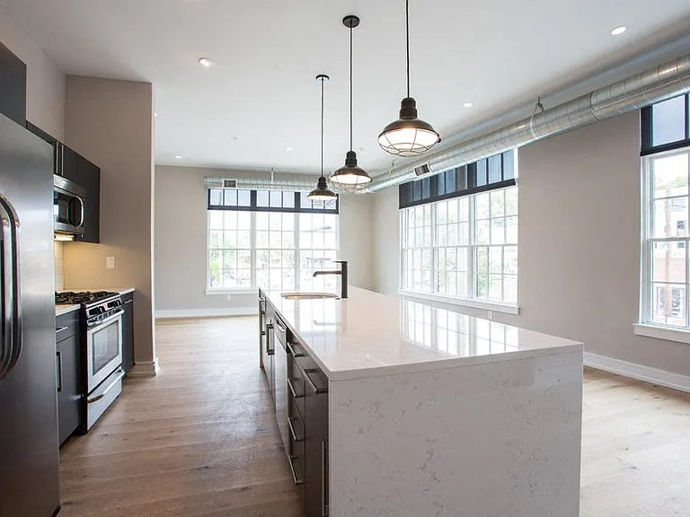 1720 Fairmount Ave — Photo 6