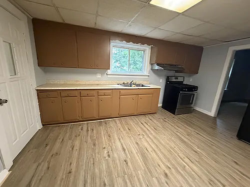 658 Bay St Photo 1