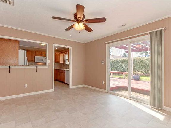 5th image of 3801 Windsor Woods Blvd