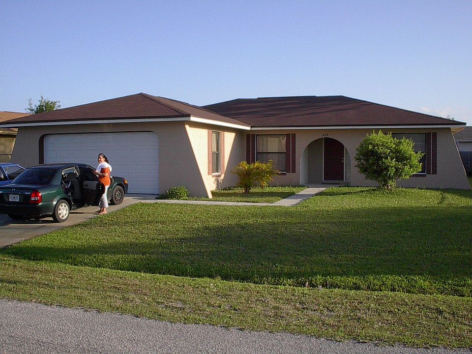 1st image of 629 Fresno Ct