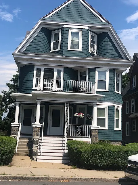 225A Walnut Ave #3
