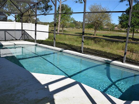 3rd image of 17417 Silver Creek Ct