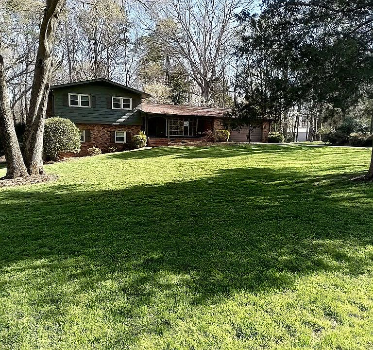 1st image of 340 Vineyard Dr