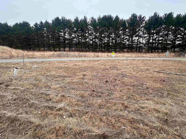 9 Common Way, Charlotte, VT 05445