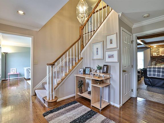 4th image of 3804 Sherbrooke Dr