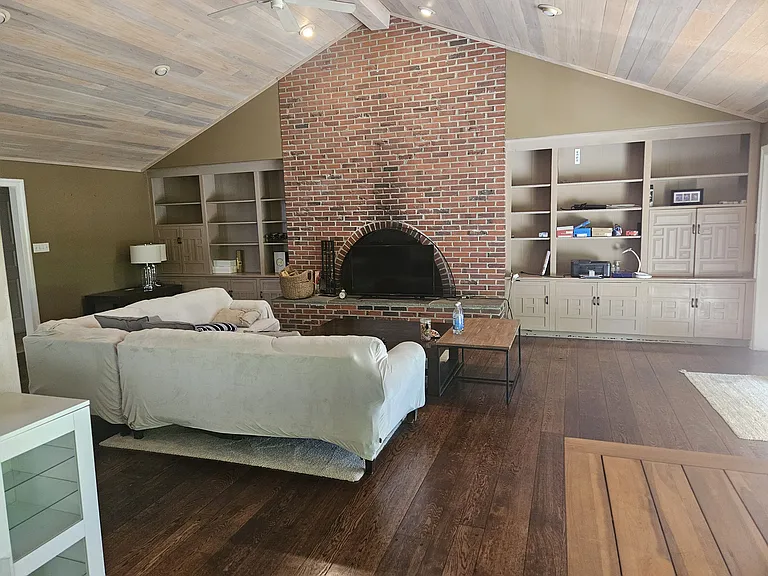 4 Sorrel Dr — Photo 2