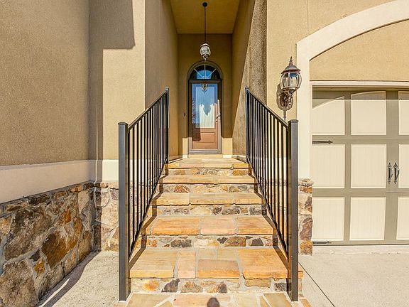 2nd image of 651 Wildflower Cir