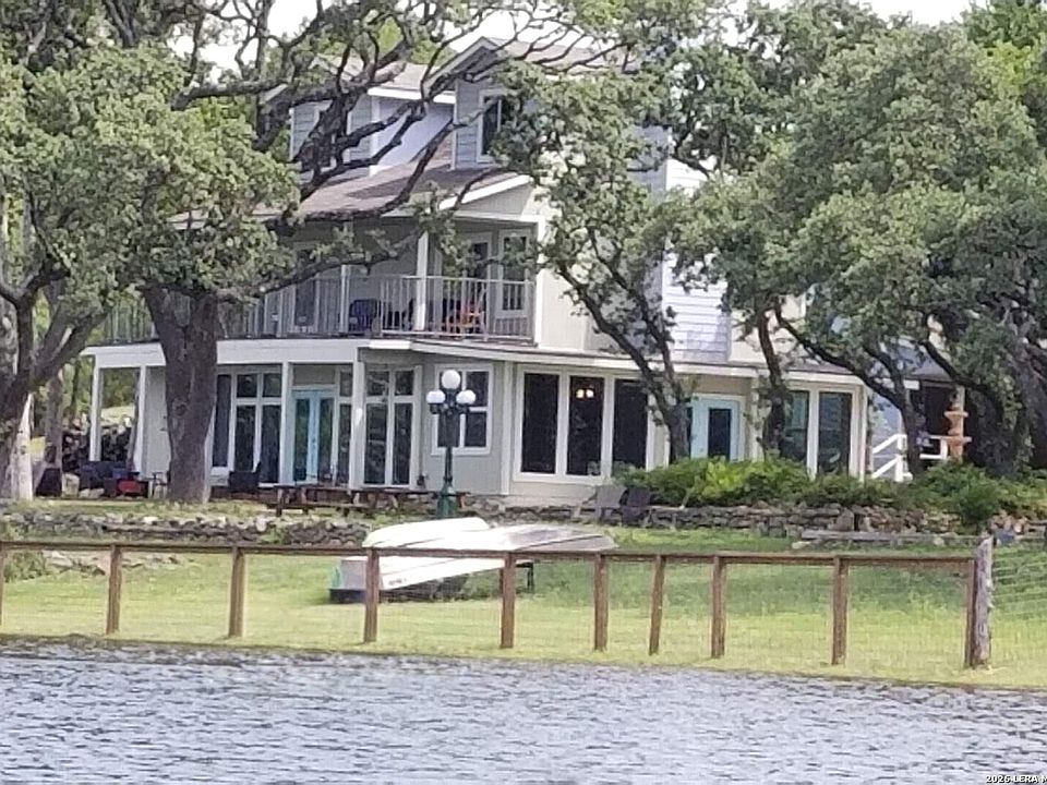 1st image of 1676 Lake Dr
