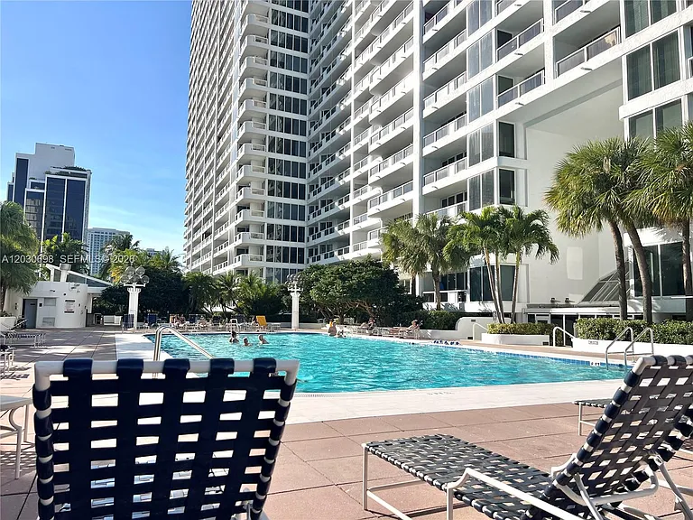 1717 N Bayshore Dr #A-1450 — Photo 39