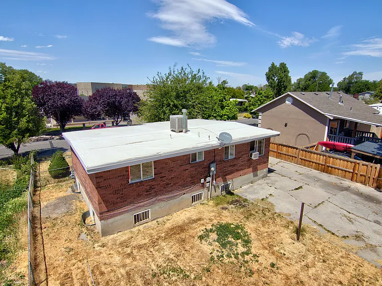 444 N Morton Dr — Photo 13