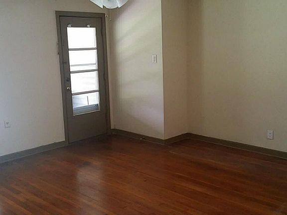 4th image of 3212 Albemarle Dr