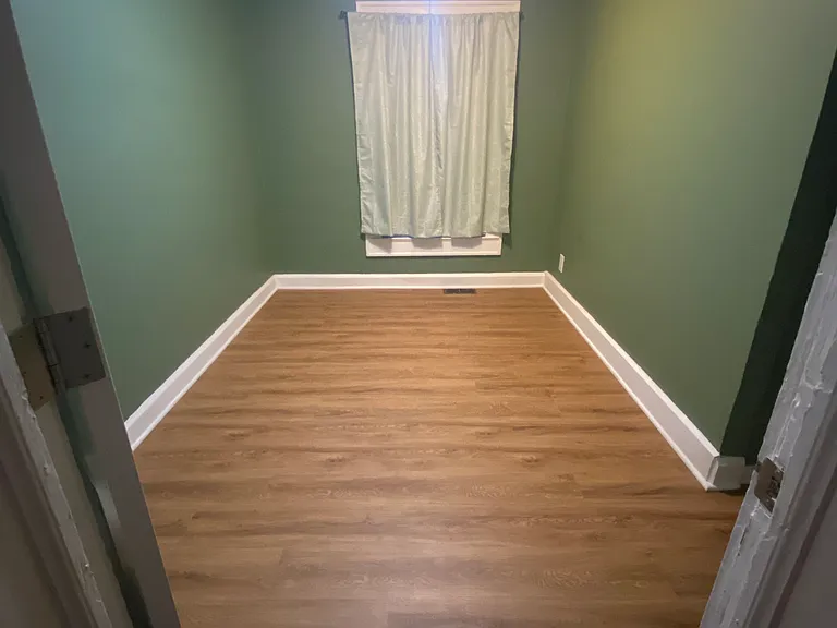 1606 Lawton Ave — Photo 1