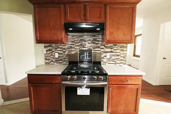 Rented by Highline Residential | media 9