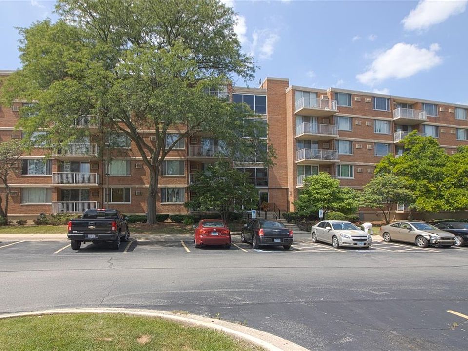 1st image of 2222 S Stewart Ave APT 1