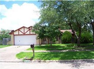 10031 Tahoka Ln, Sugar Land, TX 77498