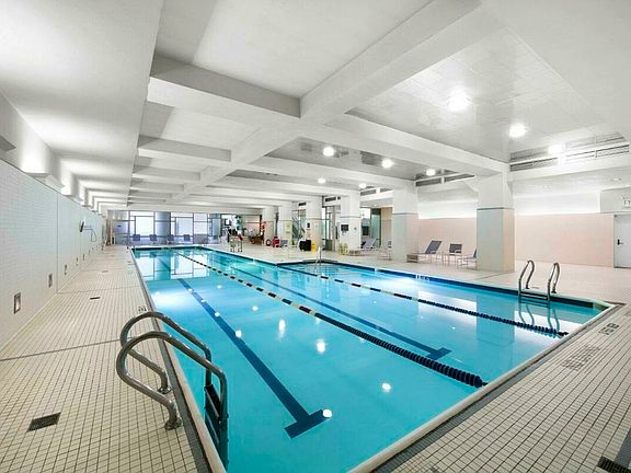 4th image of 2373 Broadway APT 807