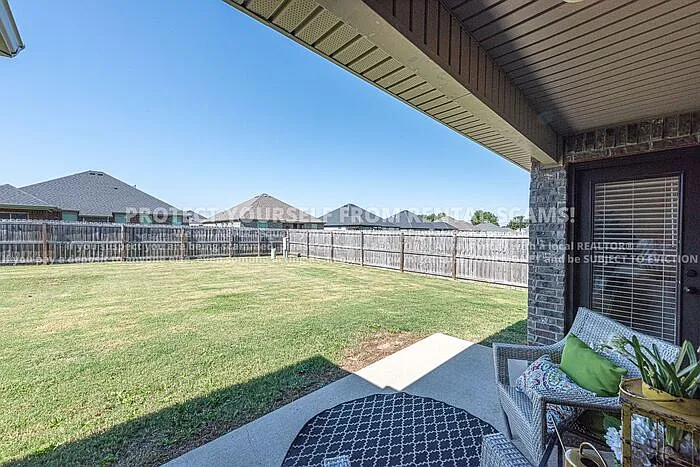 347 W Tyler Rd — Photo 16