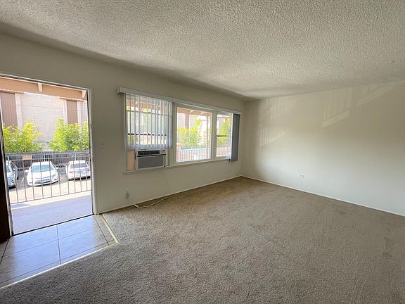3rd image of 1723 Grismer Ave #B19