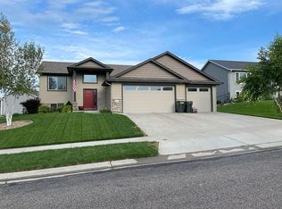 466 51st Ave NW, Rochester, MN 55901