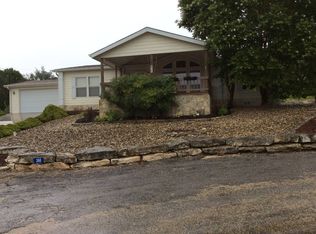 366 Coyote Ridge Dr, Kerrville, TX 78028
