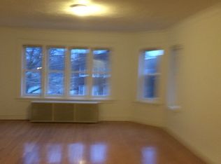 8031 S Phillips Ave APT 1, Chicago, IL 60617